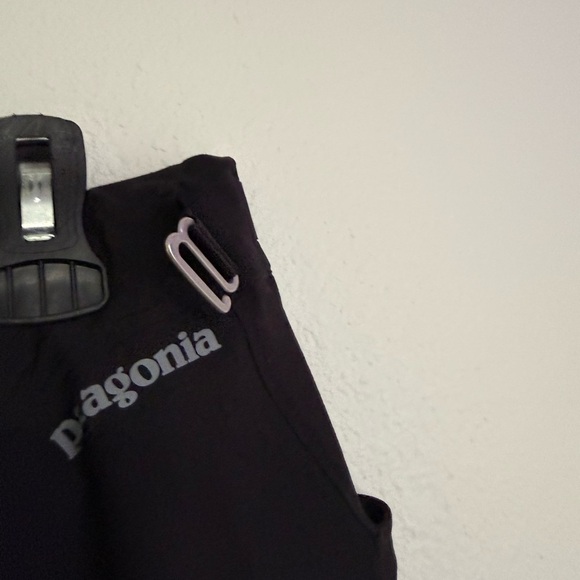 Patagonia cycling 🚴 Men's Black Cargo Shorts - Picture 4 of 4